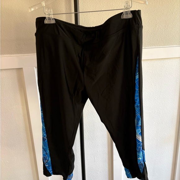 Plus Size 2X Blue Geometric Swim Tank & Capri Set Lined Swim Leggings - Picture 5 of 9